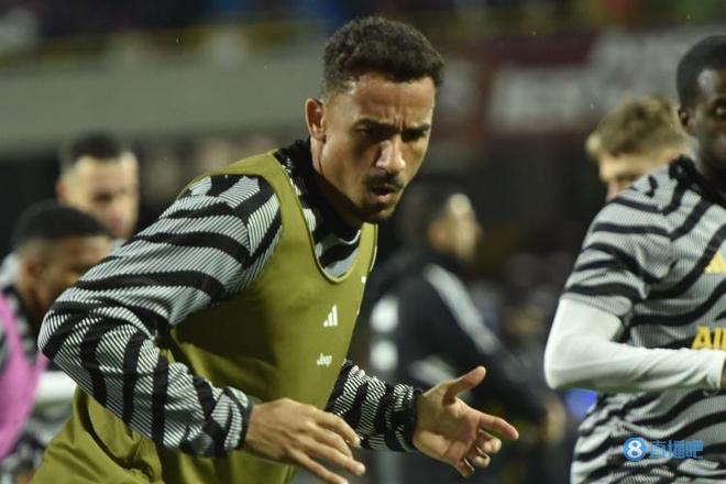 迪洛伦佐谈3场不胜0进球：我们缺上赛季让我们与众不同的精神（迪洛伦佐：三轮不胜颗粒无收，球队少了上季让我们脱颖而出的那股精神）