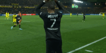 世界杯官方发布直通队伍集结海报：42个国家，同一个梦想